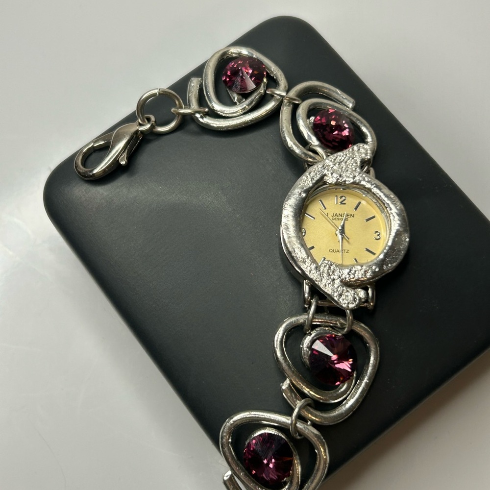 VTG| Luxurious J. Jansen Crystal Watch!!